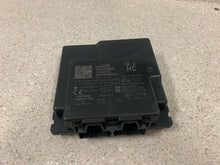 Load image into Gallery viewer, 16 17 18 Chevy Camaro SS Keyless Entry Control Module OEM GM 13508008