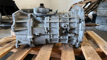 Load image into Gallery viewer, 06 13 Corvette C6 Z06 T-56 Manual Transmission TUET4197 GM 24264056 WARRANTY 77K