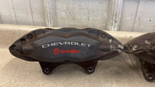Load image into Gallery viewer, 2010 2015 Camaro SS Front Driver Passenger Brembo Brake Calipers Pair OEM