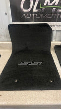 Load image into Gallery viewer, 2010 2015 Chevrolet Camaro SS Lloyds Front Rear Left Right Floor Mats GM Black