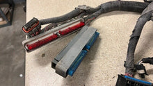 Load image into Gallery viewer, 1999 2000 C5 Corvette LS1 OEM GM Engine Wiring Harness Assembly 84K Automatic