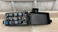 Load image into Gallery viewer, 2005 2007 Corvette C6 Engine Under Hood Fuse Box Block OEM GM 21996326 Z06 5K