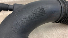 Load image into Gallery viewer, 2005 2006 Pontiac GTO Factory Air Intake System Cleaner Box Tube Assembly OEM GM