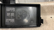Load image into Gallery viewer, 09 13 Corvette C6 Engine Fuse Box Block Assembly OEM GM 20904541 35K Z06 ZR1