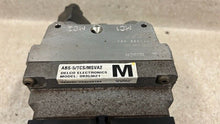 Load image into Gallery viewer, 98 00 Chevrolet C5 Corvette OEM ABS ANTI LOCK BRAKE PUMP MODULE 09353621 M CODE