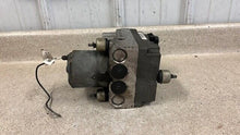 Load image into Gallery viewer, 97 00 C5 Corvette OEM ABS ANTI LOCK BRAKE PUMP MODULE 09360921 V CODE EBCM