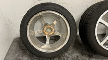 Load image into Gallery viewer, 00 04 C5 Corvette Factory 17'' 18'' Polishe Wheels 9593799 GM 18x9.5 17x8.5