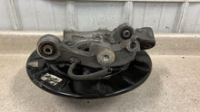 Load image into Gallery viewer, 10 15 Camaro SS ZL1 RH Passenger Side Rear Spindle GM Knuckle Hub Right 62K