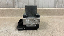 Load image into Gallery viewer, 10 13 Corvette C6 Anti Lock Brake Pump ABS Module GM Brakes 20918428 3K MILES