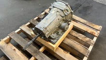 Load image into Gallery viewer, 97 04 C5 CORVETTE 4L60e AUTOMATIC TRANSMISSION ASSEMBLY GM OEM 81K 24211642