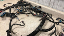 Load image into Gallery viewer, 1999 2000 C5 Corvette LS1 OEM GM Engine Wiring Harness Assembly 84K Automatic