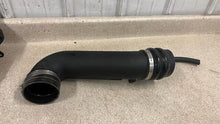 Load image into Gallery viewer, 08 18 Dodge Challenger Flowmaster Cold Air Intake Filter 615105 Delta Force