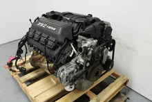 Load image into Gallery viewer, Dodge 6.4L 392 Hemi SRT8 Engine & 5 Speed Automatic Pullout 470HP 104k MILES!