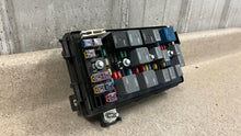 Load image into Gallery viewer, 2008 Corvette C6 Z06 Engine Fuse Box Block Assembly OEM GM 15940756 36K