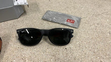 Load image into Gallery viewer, RAY-BAN RB2132 Black Frame Sunglasses New Wayfarer Unisex Green Lens Case NEW