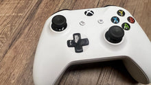 Load image into Gallery viewer, Microsoft Wireless Controller Xbox Series White Xbox One Used
