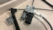 Load image into Gallery viewer, 05 13 Corvette C6 Front Passenger Window Regulator Motor OEM GM 25815796 33K RH