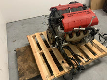 Load image into Gallery viewer, LS7 427ci Dry Sump Engine Pullout WARRANTY 505HP 5K MILES, FREE SHIPPING!! 7.0L