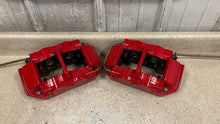 Load image into Gallery viewer, 06 13 Corvette C6 Z06 Rear Brake Calipers 4 Piston Set Red Brakes 18K Miles Hose