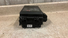 Load image into Gallery viewer, 09 13 Corvette C6 Engine Fuse Junction Box Block OEM GM 22739140 Z06 ZR1