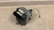 Load image into Gallery viewer, 97 00 C5 Corvette OEM ABS ANTI LOCK BRAKE PUMP MODULE 09360921 V CODE EBCM