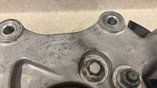 Load image into Gallery viewer, 10 15 Camaro SS ZL1 RH Passenger Side Rear Spindle GM Knuckle Hub Right