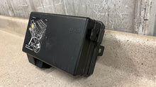Load image into Gallery viewer, 2005 2007 Corvette C6 Engine Under Hood Fuse Box Block OEM GM 21996326 Z06 ZR1