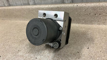 Load image into Gallery viewer, 12 15 Chevrolet Camaro SS ZL1 ABS Anti Lock Brake Pump Module GM 22914251 63k