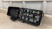 Load image into Gallery viewer, 2009 2013 Corvette C6 Engine Under Hood Fuse Box Block OEM GM 22739140 Z06