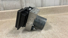 Load image into Gallery viewer, 10 13 Corvette C6 Anti Lock Brake Pump ABS Module GM Brakes 20918428 3K MILES