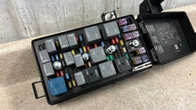 Load image into Gallery viewer, 2008 Corvette C6 Engine Under Hood Fuse Box Block OEM GM 15940756 21K Z06 ZR1