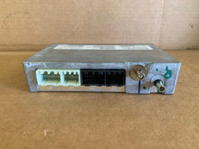 Load image into Gallery viewer, 2008 2009 Pontiac G8 GT XM Satellite Control Module Radio Receiver OEM