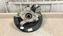 Load image into Gallery viewer, 10 15 Camaro SS RH Passenger Side Rear Spindle GM Knuckle Hub Right 92239046 59K