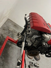 Load image into Gallery viewer, LS7 427ci Dry Sump Engine Pullout WARRANTY 600HP 55K MILES, FREE SHIPPING!! 7.0L