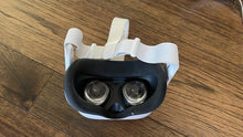Load image into Gallery viewer, Oculus Meta Quest 2 128gb Controllers Headset Box White Tested Used