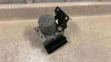 Load image into Gallery viewer, 2005 2006 Pontiac GTO ABS Anti Lock Module Brake Control Pump GM 92211444 98K