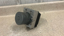 Load image into Gallery viewer, 2010 2013 Chevrolet Camaro SS ABS Brake Pump Module OEM GM 92246444 45K