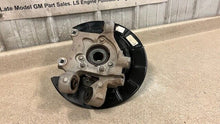Load image into Gallery viewer, 10 15 Camaro SS LH Driver Side Rear Spindle Assembly GM Knuckle Hub Left LH 59K