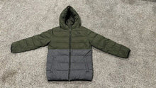 Load image into Gallery viewer, Under Armour Puffer Coldgear Winter Coat Boys Size Youth Large Green/Grey Loose