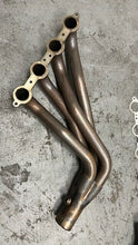 Load image into Gallery viewer, 2010 2015 Camaro SS L99 LS3 Speed Engineering Long Tube Headers 1 7/8" W/ Mids
