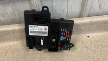 Load image into Gallery viewer, 2008 2013 Corvette C6 Z06 BCM Body Control Module Assembly GM 25879086 21K