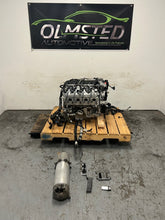 Load image into Gallery viewer, LS7 427ci Dry Sump Engine Pullout WARRANTY 505HP 62K MILES FREE SHIPPING!! 7.0L