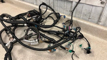 Load image into Gallery viewer, Chevrolet GM OEM 13-15 Camaro 6.2L-Engine Control Module Wiring Harness 23246200