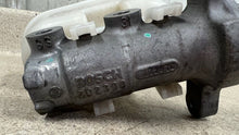 Load image into Gallery viewer, 2009 2013 Corvette C6 Z06 Brake Master Cylinder Reservoir OEM GM 37K