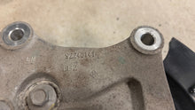 Load image into Gallery viewer, 10 15 Camaro SS LH Driver Side Rear Spindle Assembly GM Knuckle Hub Left LH