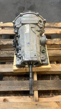 Load image into Gallery viewer, 97 04 C5 CORVETTE 4L60e AUTOMATIC TRANSMISSION ASSEMBLY GM OEM 81K 24211642