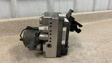 Load image into Gallery viewer, 97 00 C5 Corvette OEM ABS ANTI LOCK BRAKE PUMP MODULE 09356961 M CODE EBCM