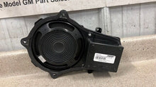 Load image into Gallery viewer, 97 04 Corvette Z06 C5 Front Driver Passenger Door Speaker Bose OEM 10447355 GM
