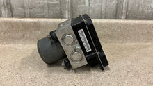 Load image into Gallery viewer, 10 13 Corvette C6 Anti Lock Brake Pump ABS Module GM Brakes 20918428