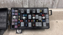 Load image into Gallery viewer, 2009 2013 Corvette C6 Engine Under Hood Fuse Box Block OEM GM 22739140 Z06 55K